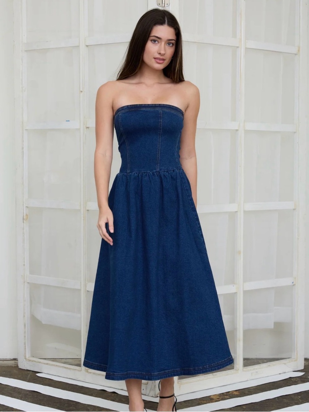 The Workshop Strapless Denim Midi Dress Dark Denim – Size Large